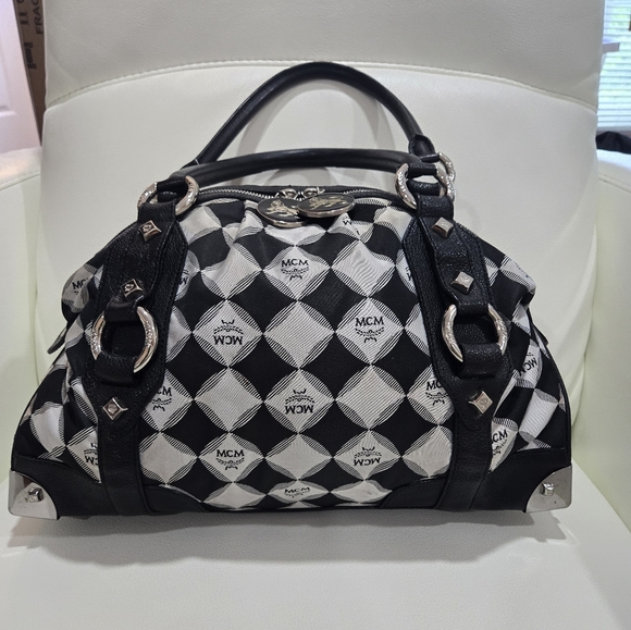 MCM BLACK AND GREY TOTE/HAND BAG-AUTHENTIC - Picture 10 of 16